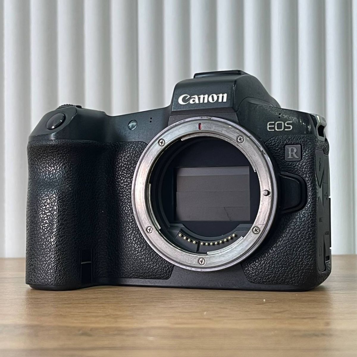 Canon EOS R body — фото 1