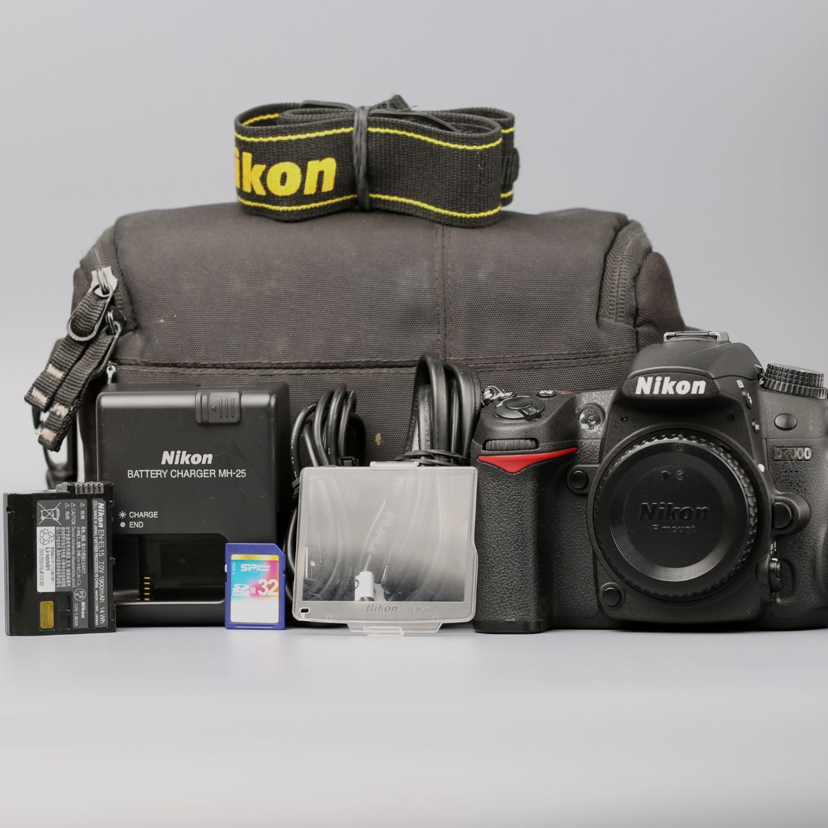 Nikon D7000 body — фото 10