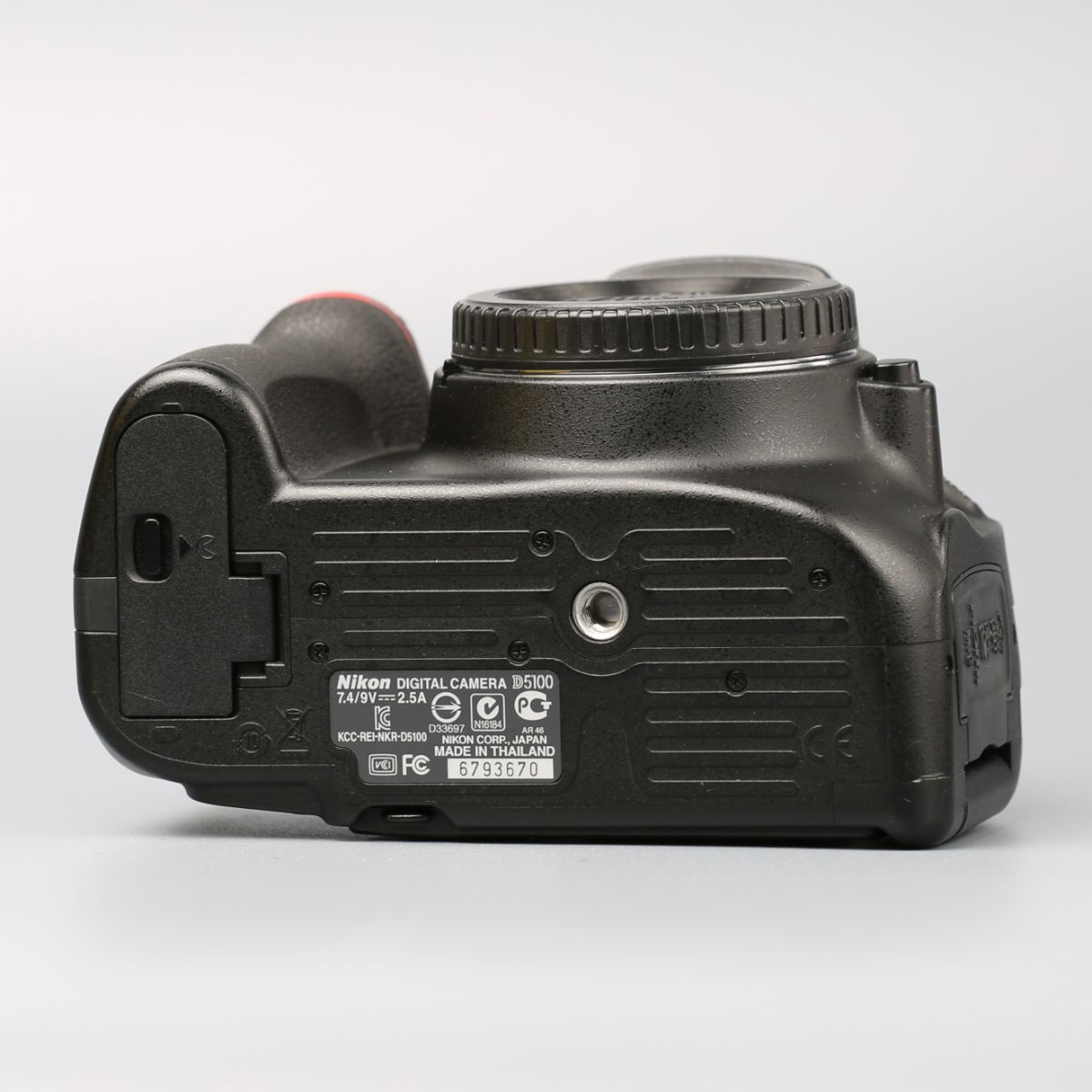 Nikon D5100 body — фото 5