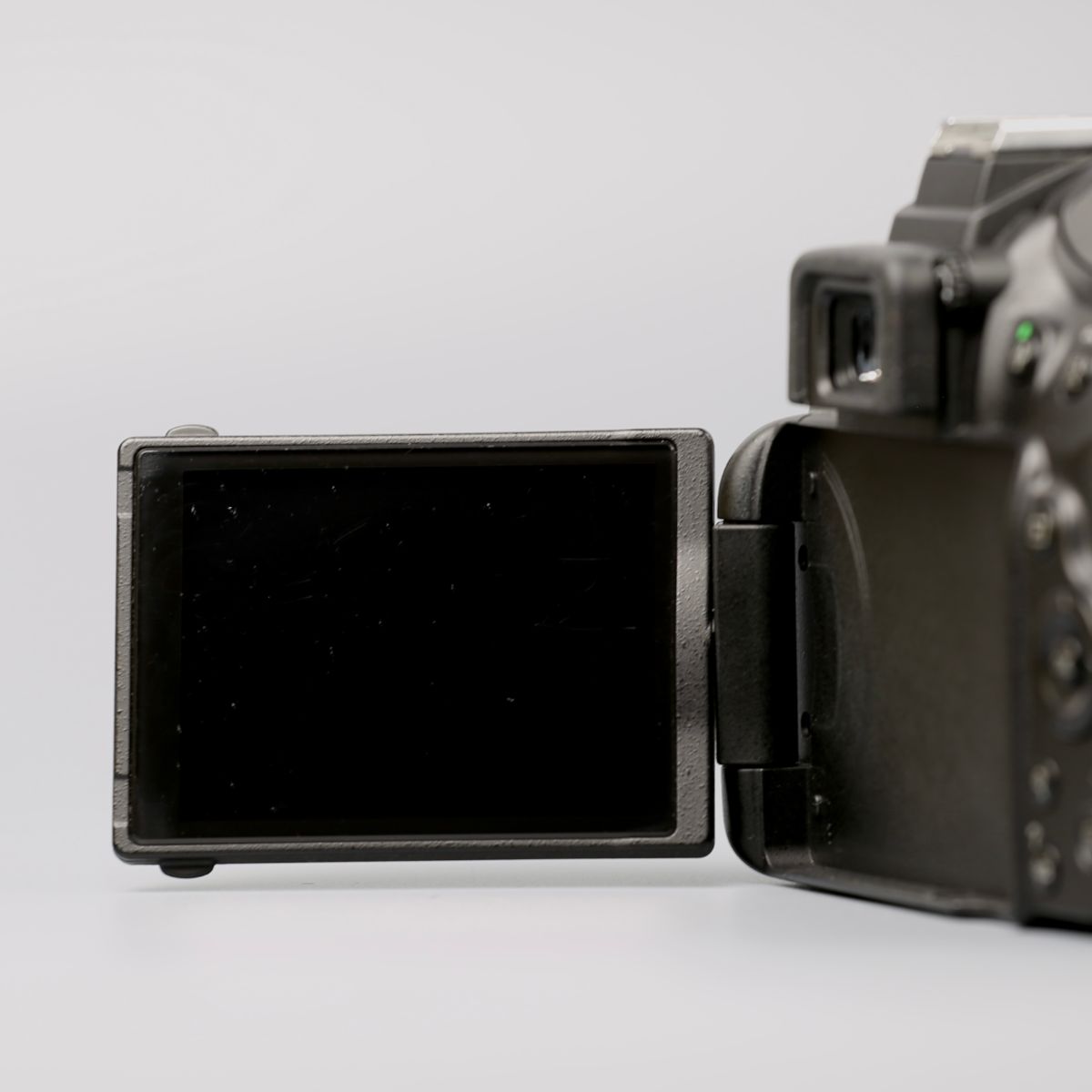 Nikon D5100 body — фото 8