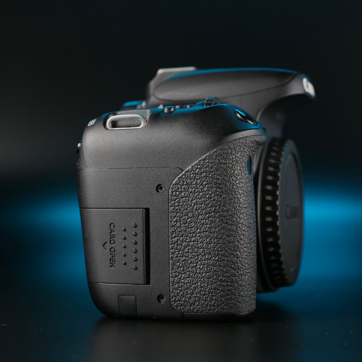Canon 77D body — фото 3