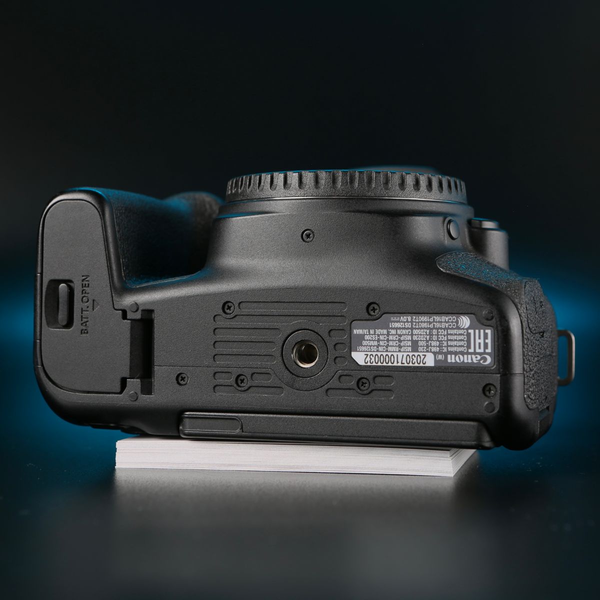 Canon 77D body — фото 4