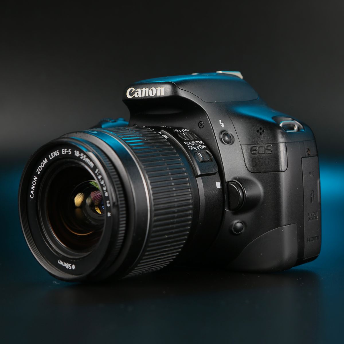 Canon 550D kit 18-55mm — фото 1