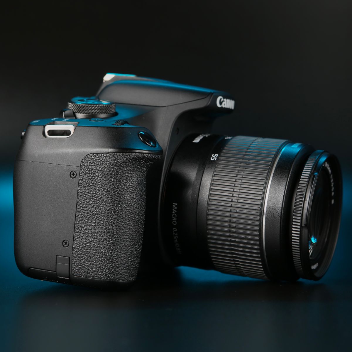 Canon 2000D kit 18-55mm — фото 3