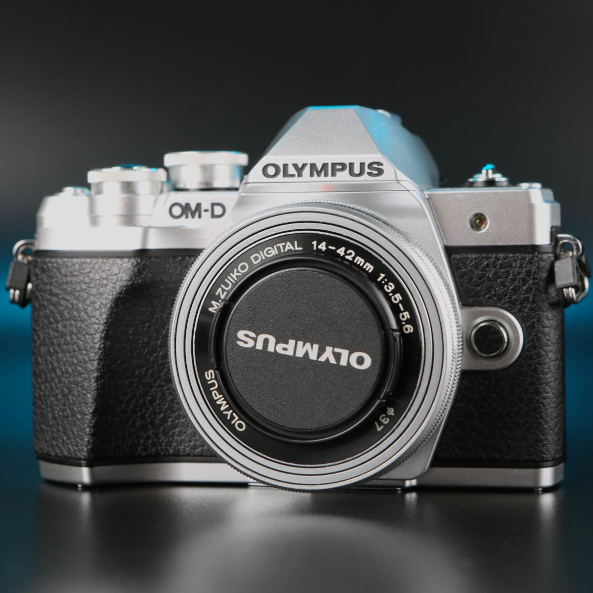 Olympus OM-D E-M10 Mark III kit 14-42mm — фото 1