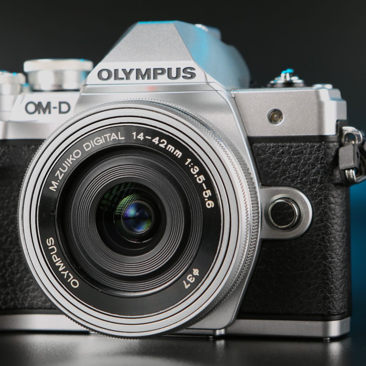 Olympus OM-D E-M10 Mark III kit 14-42mm — фото 8